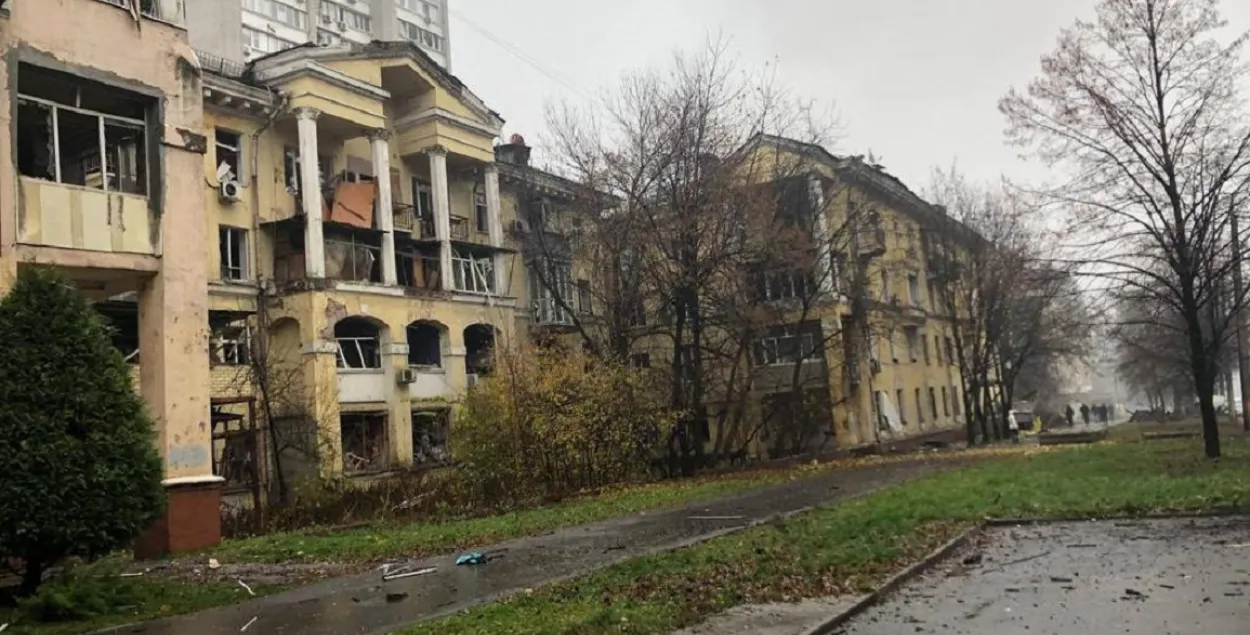 Последствия ракетного удара в Днепре / Фото Офиса президента Украины
