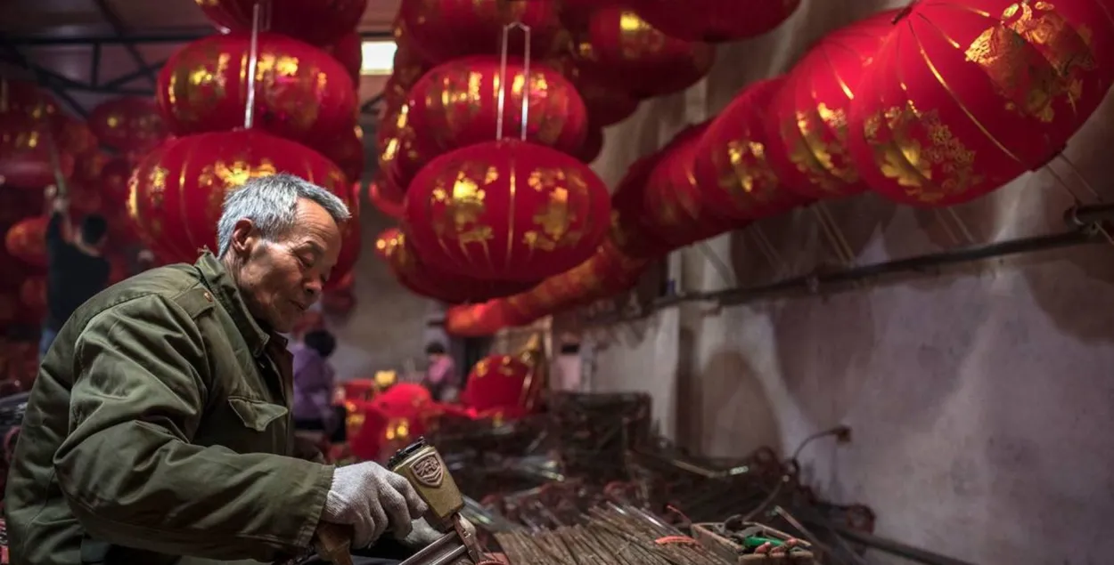 Фабрика красных фонарей: в Китае готовятся к Новому году 