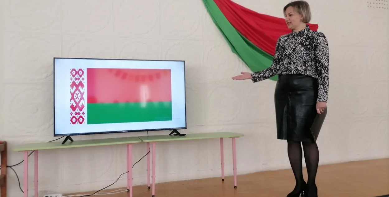 Детям с ранних лет рассказывают об официальной символике / du33.edu-lida.gov.by
