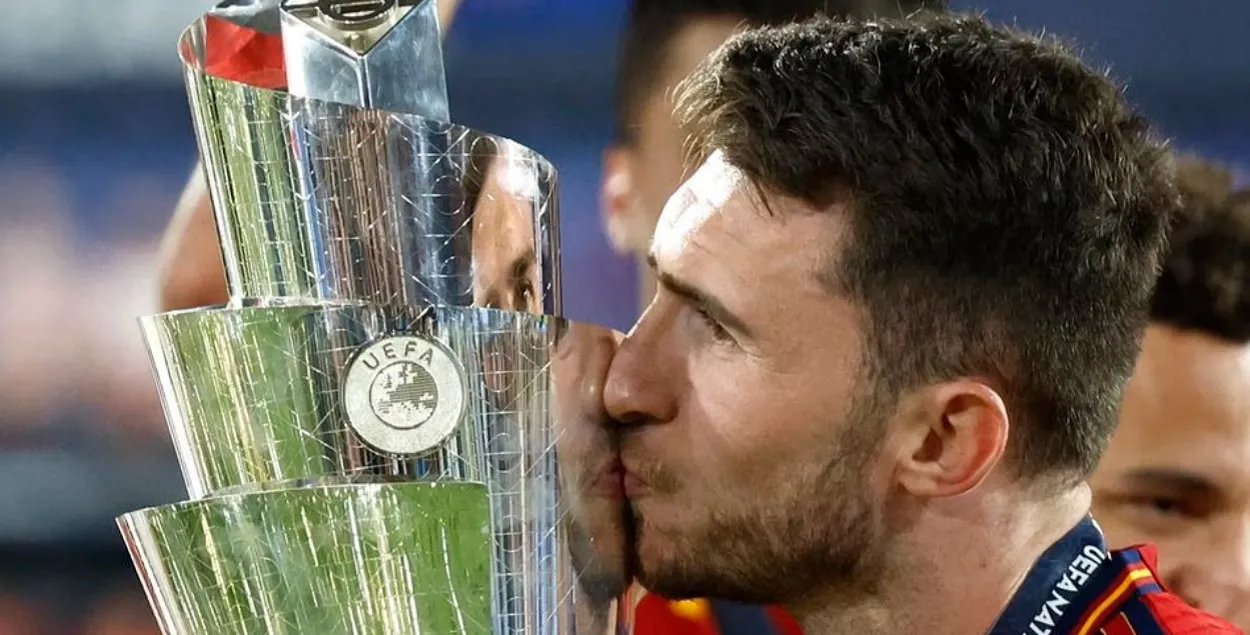 Испанцы выиграли очередной трофей / Reuters
