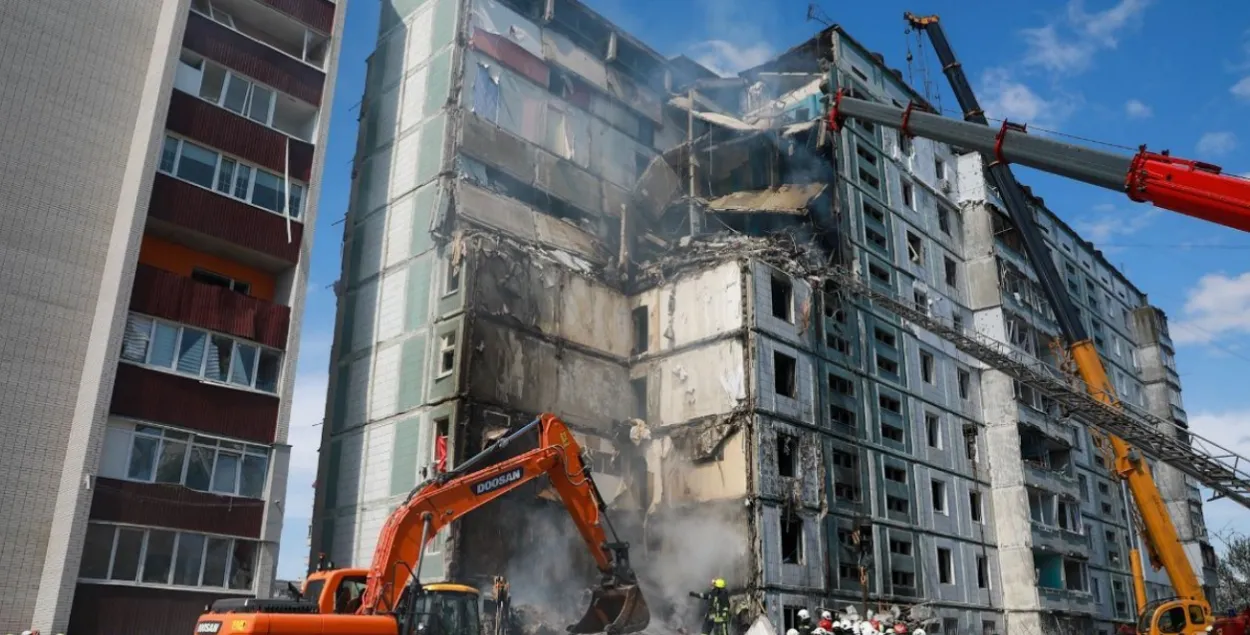 Разрушенная девятиэтажка в Умани / t.me/hromadske_ua/
