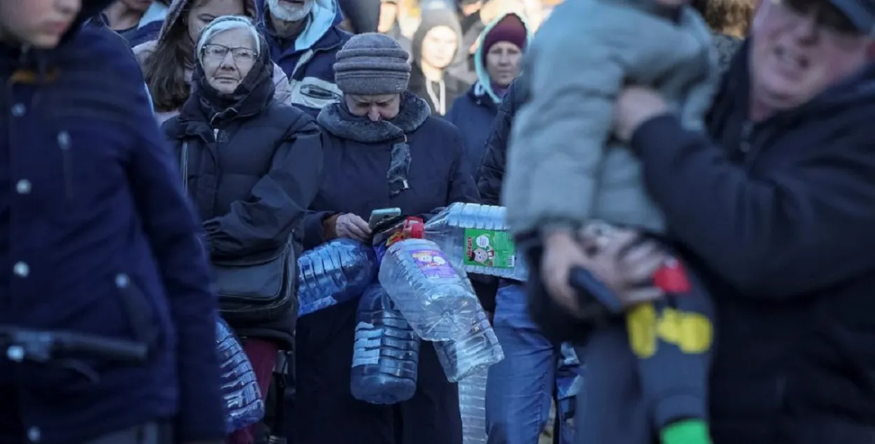 Очередь за водой в Киеве / Reuters
