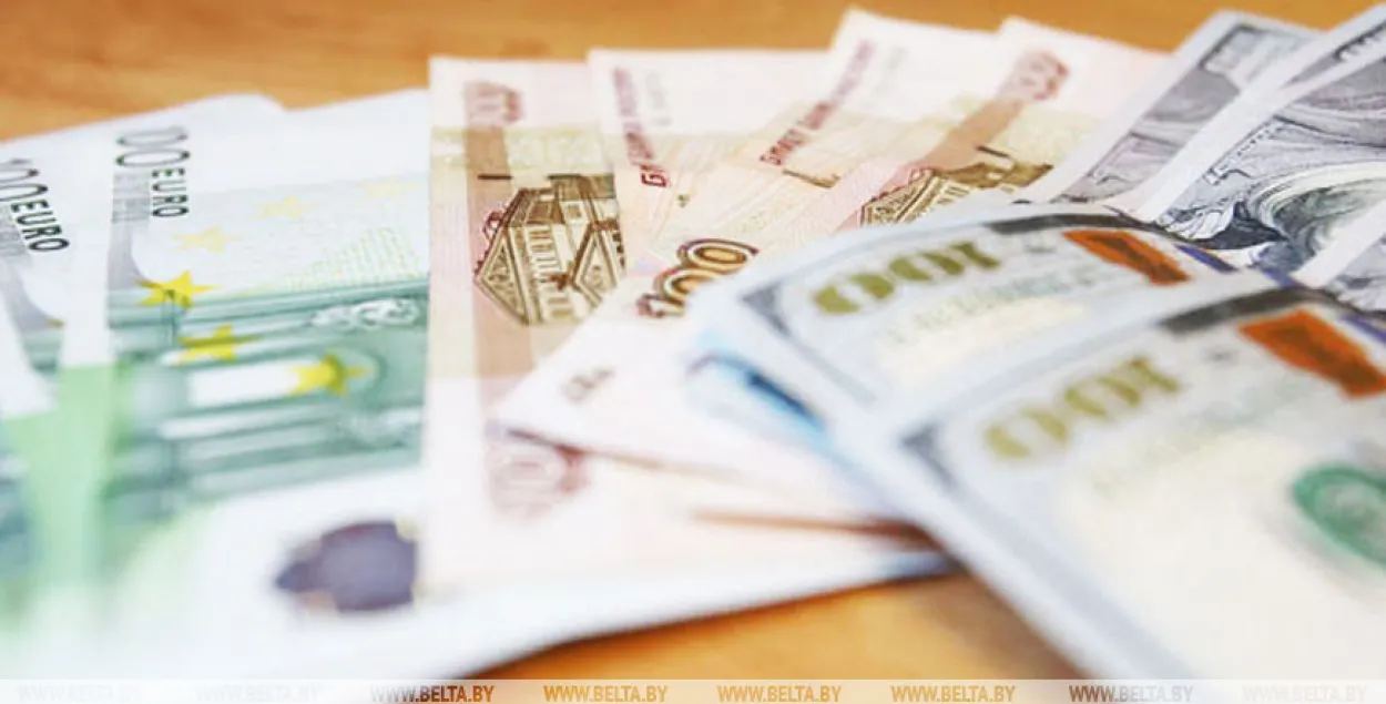 8 студзеня выраслі курсы долара і расійскага рубля