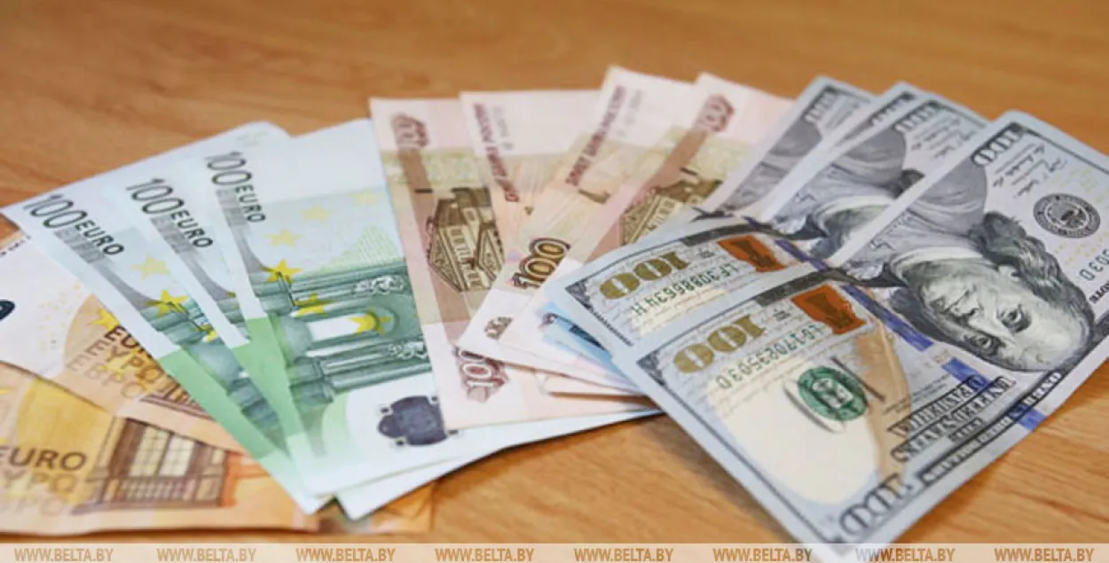 22 ліпеня ў Беларусі знізіліся курсы долара і расійскага рубля
