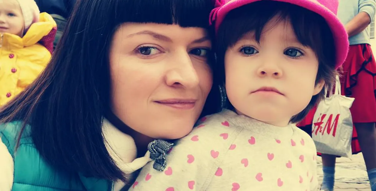 Александра Боярина с дочерью Яней. Фото &mdash; из аккаунта Александры в Фейсбуке
