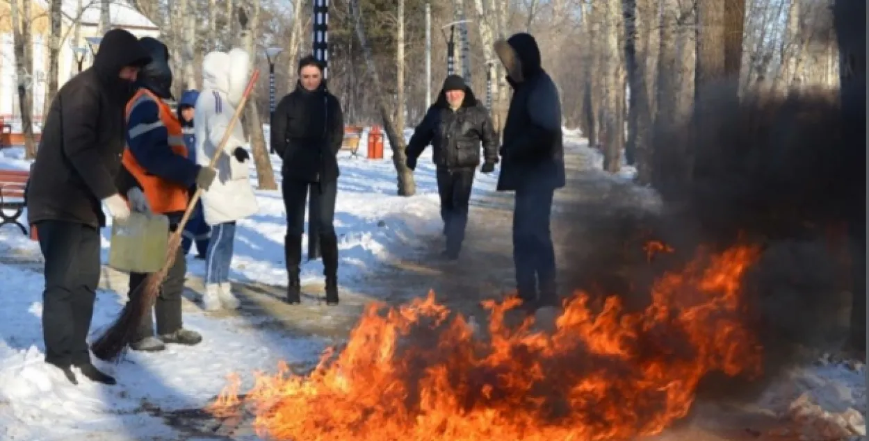 Борьба со льдом в Белогорске / belogorck.ru​