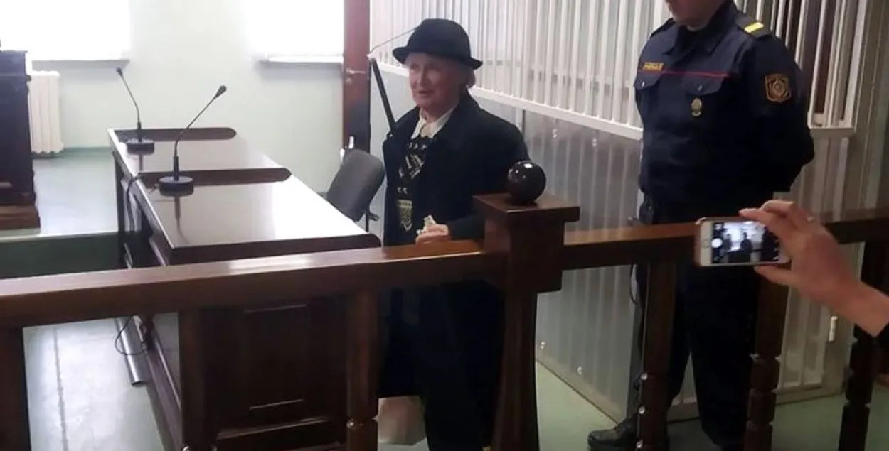 Nina Bahinskaya in court / /twitter.com/viasna96
