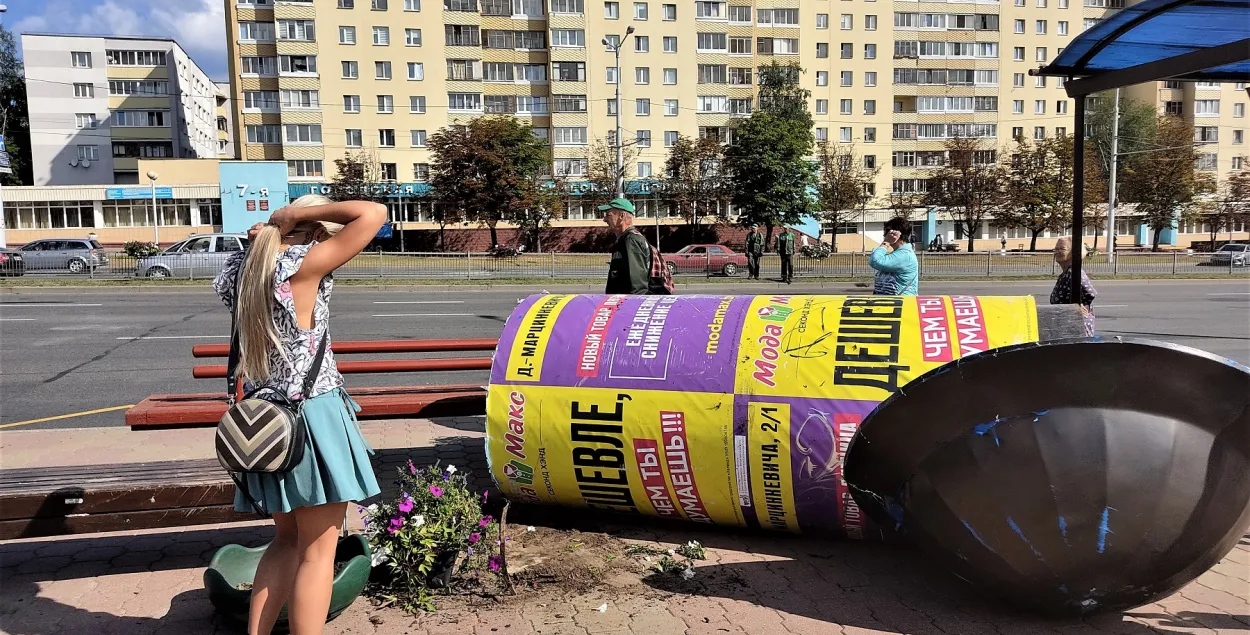 В районе метро "Спортивная" в Минске демонтировали остатки баррикад