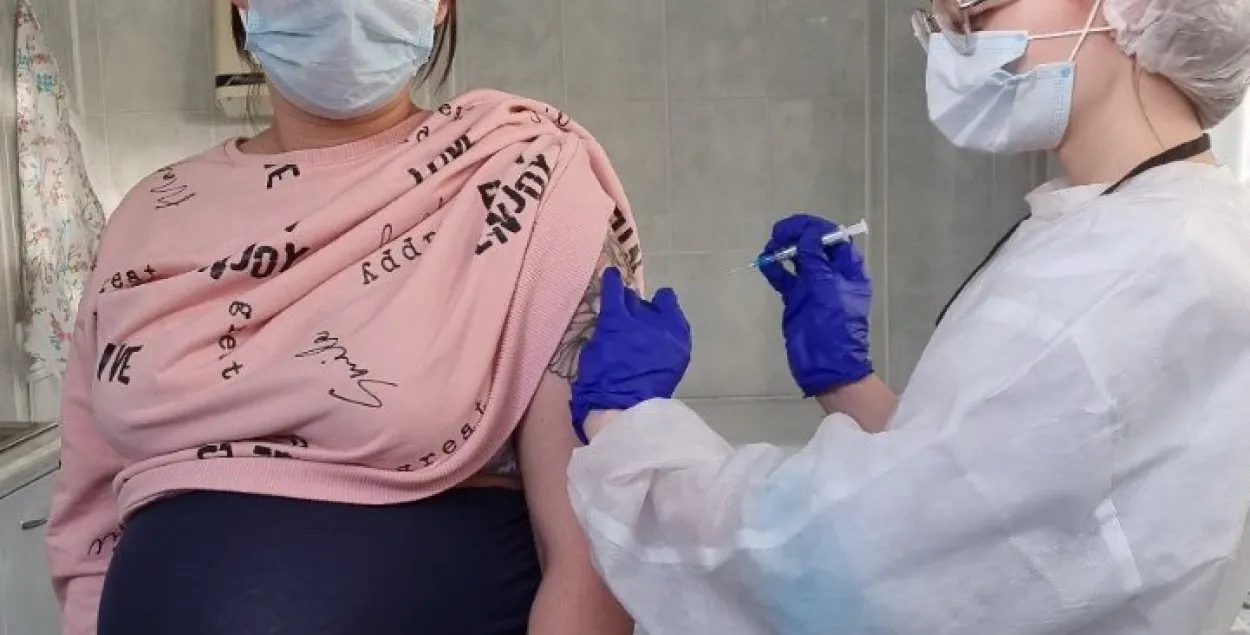 В Минске начали делать прививки от COVID-19 беременным