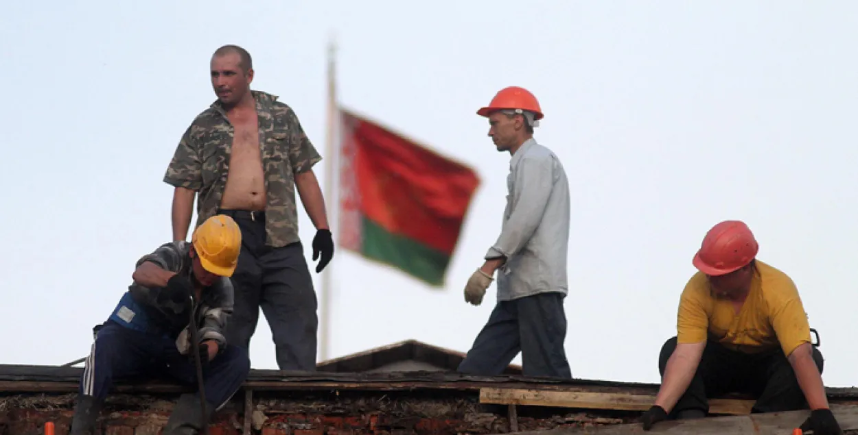Беларусы — лідары па заробках сярод працоўных мігрантаў у Расіі