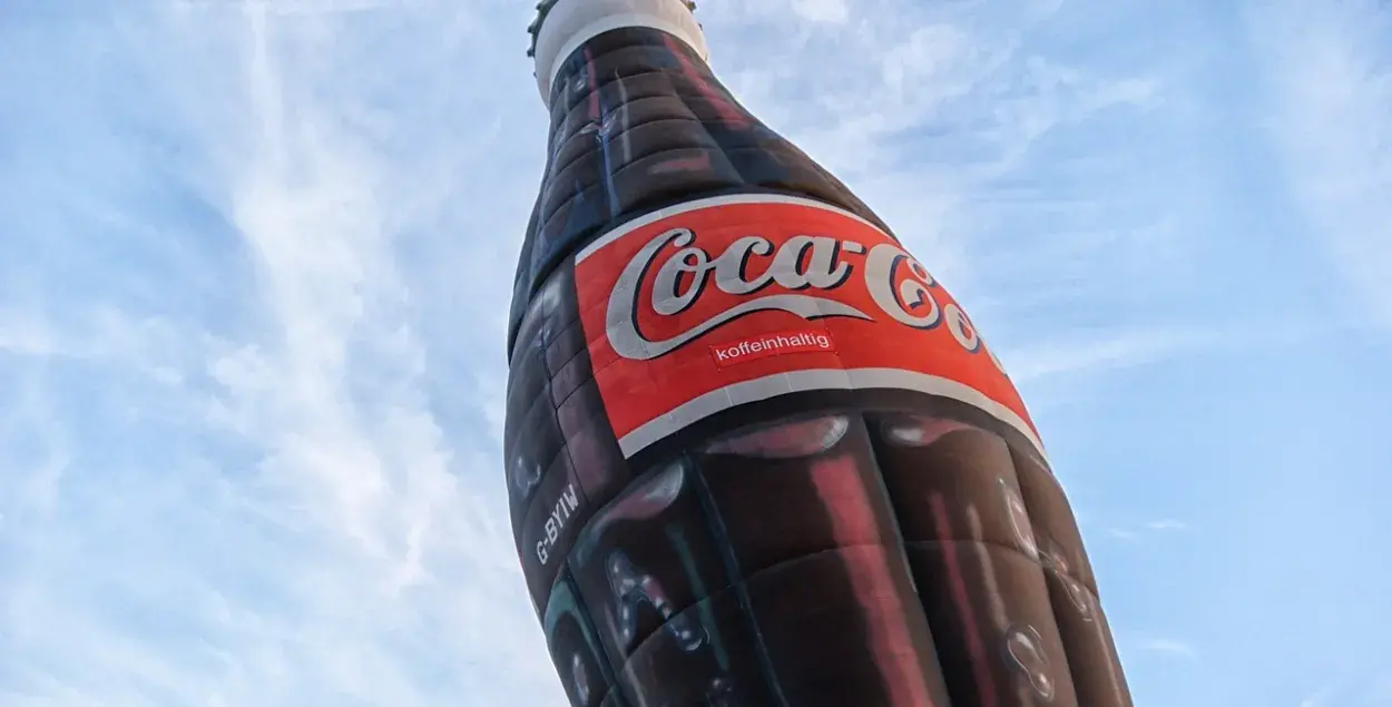 Coca-Cola распрадае запасы і цалкам сыходзіць з Расіі