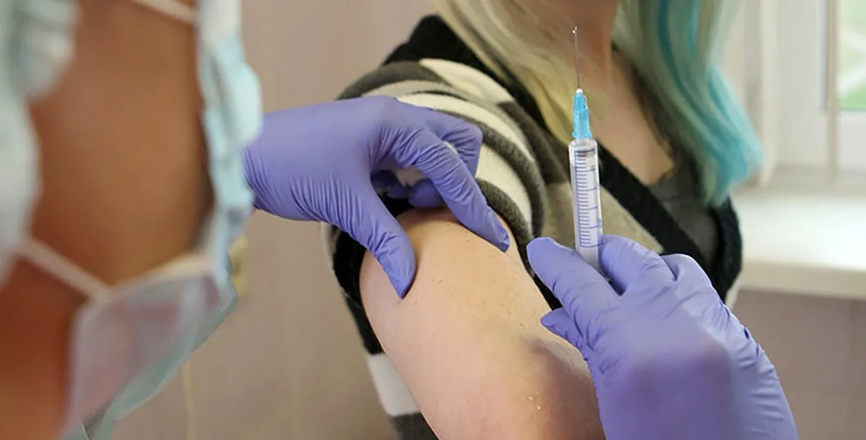 У белорусов, привитых китайской вакциной, появился шанс снова попасть в ЕС