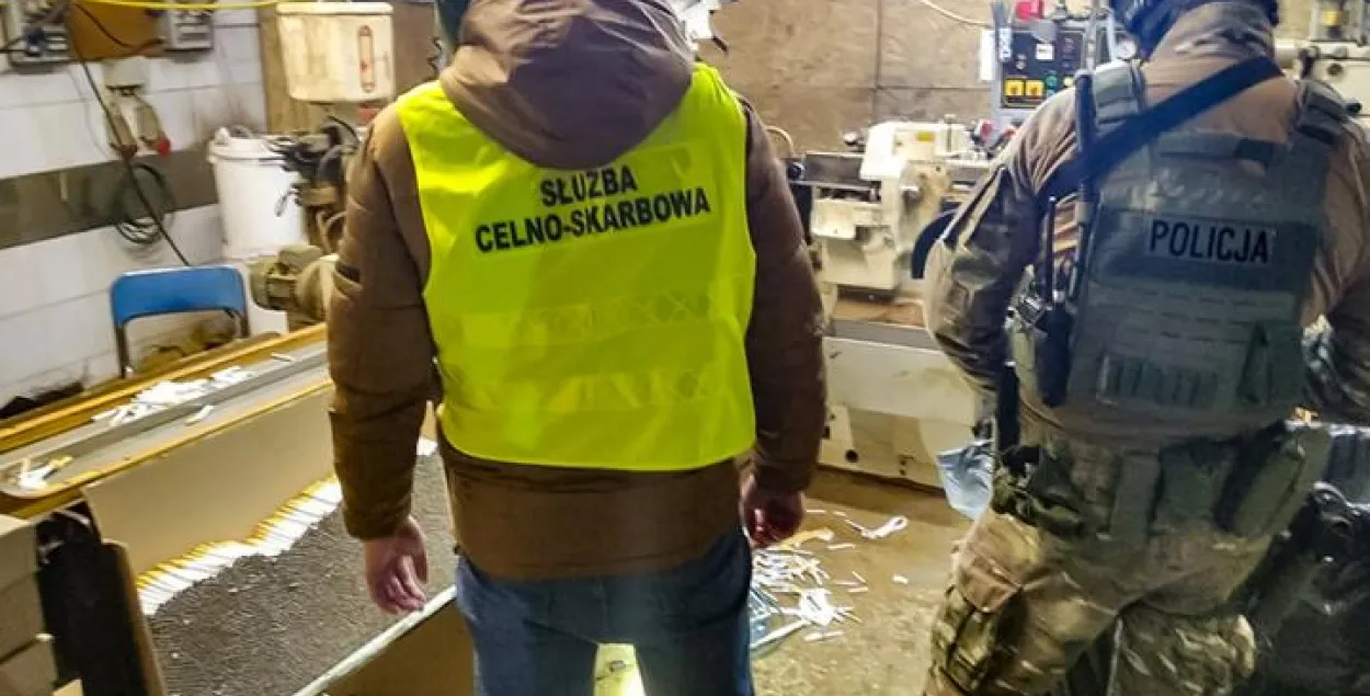 Польская полиция обнаружила подпольную табачную фабрику / cbsp.policja.pl​