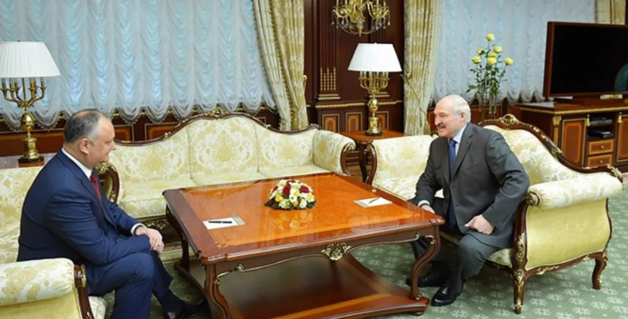 Лукашэнка перадаў Крамлю прывітанне праз прэзідэнта Малдовы