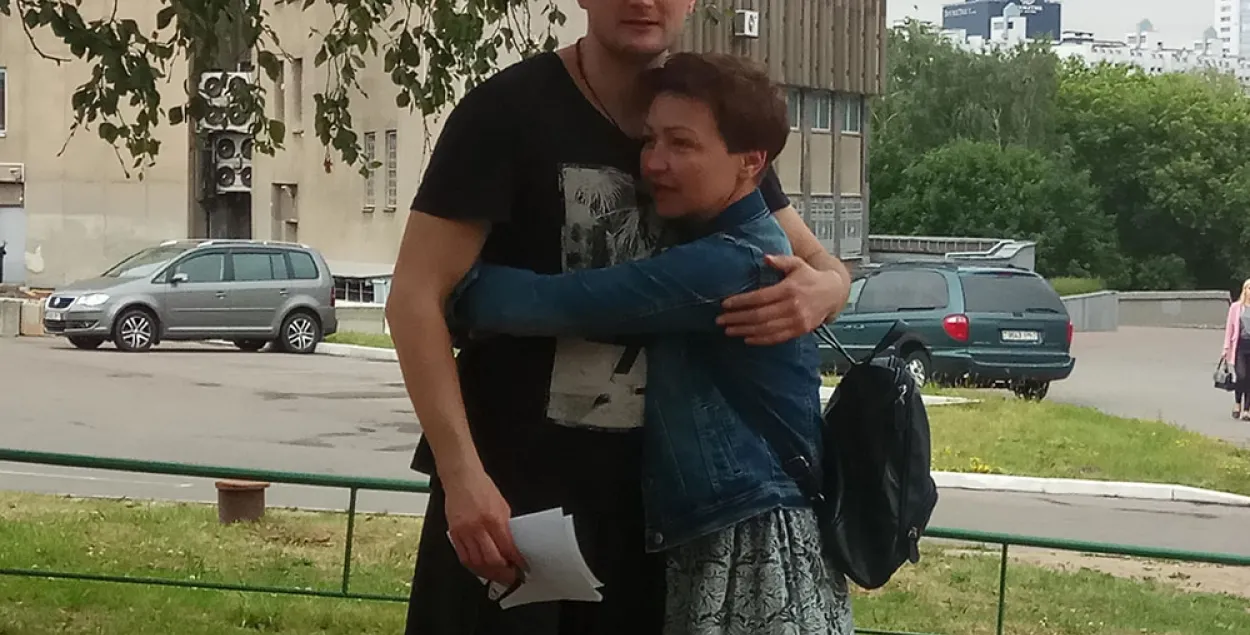 In Pavel Sviardlou&#39;s photo: Viktar Danilau and Nina Shydlouskaya