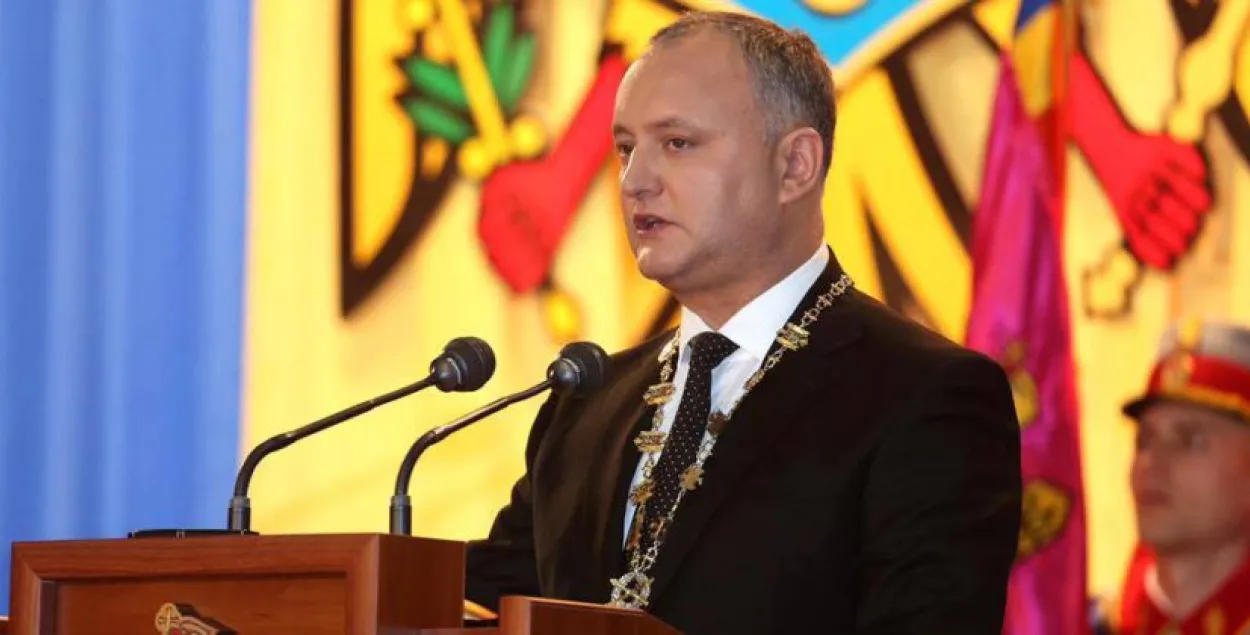 В Молдове приостановили полномочия президента