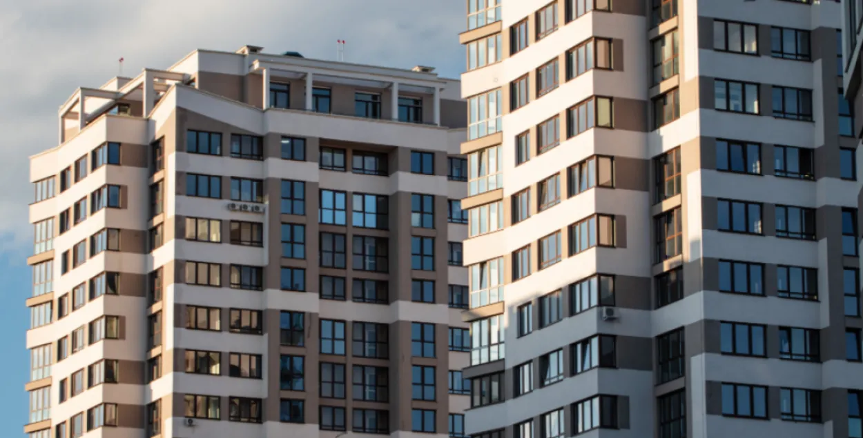 Около 1,5 миллиона белорусов могут обязать платить налог на квартиру
