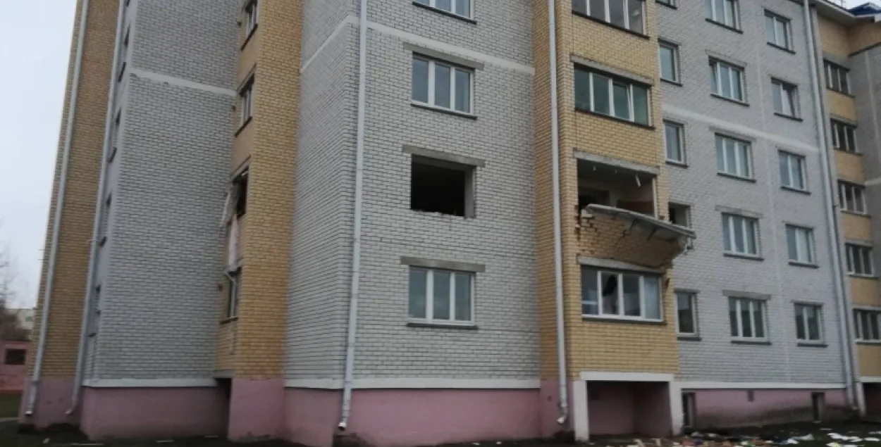 Взрыв в доме в Дрогичине / mchs.gov.by