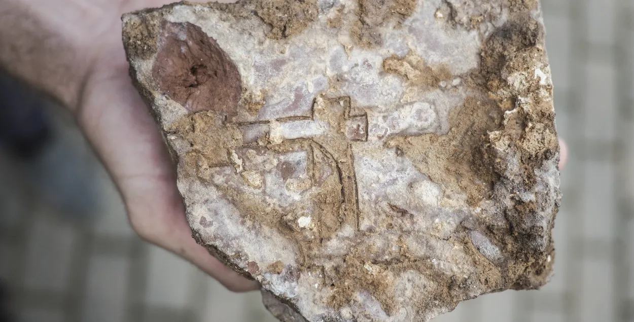 У Полацку знайшлі фрагмент будаўнічага чарцяжа XI-XII стагоддзяў (фота, відэа)