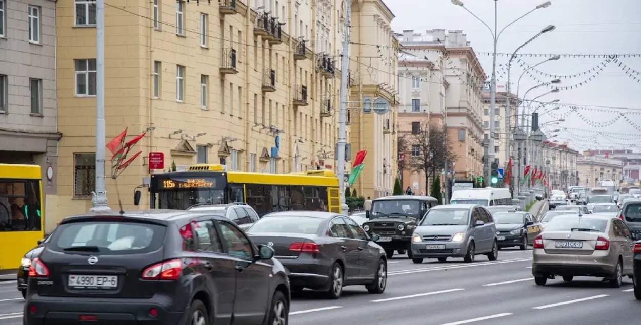 В Беларуси в четырнадцатый раз за год поднимают цены на автомобильное топливо / Еврорадио​