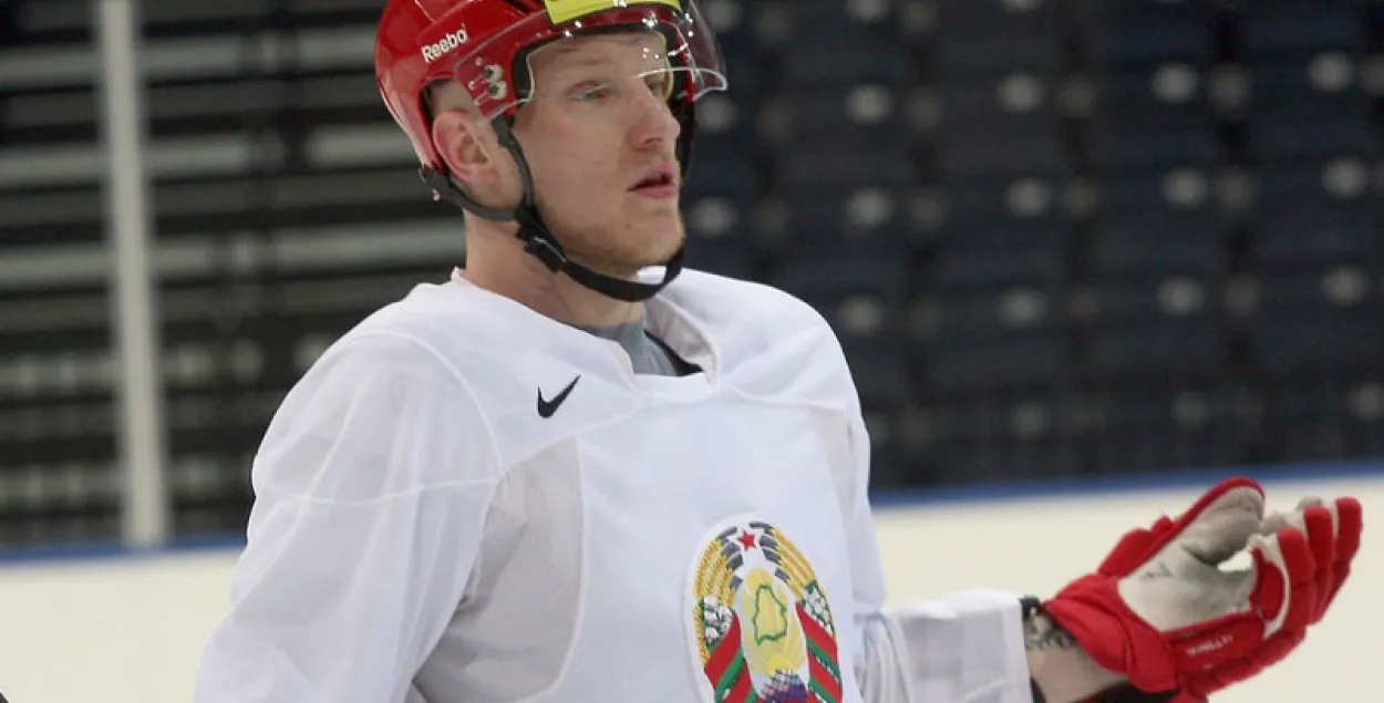 Абаронца хакейнай зборнай Дзянісаў можа прапусціць чэмпіянат свету — 2016