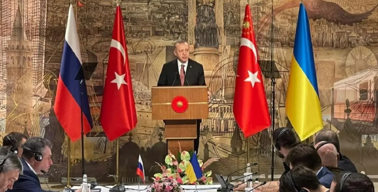 В Стамбуле начались переговоры о прекращении войны в Украине