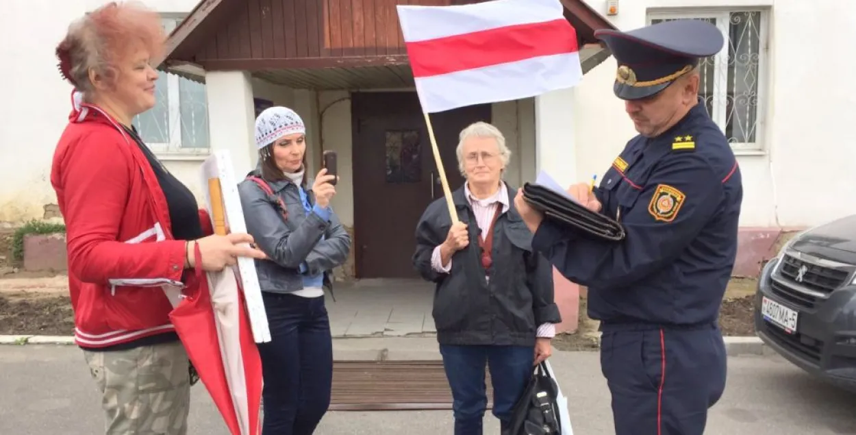 Аўкцыён, на якім хацелі прадаць лецішча Багінскай, не адбыўся