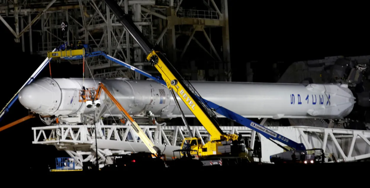 Ракета-носитель Falcon 9. Фото из архива Reuters