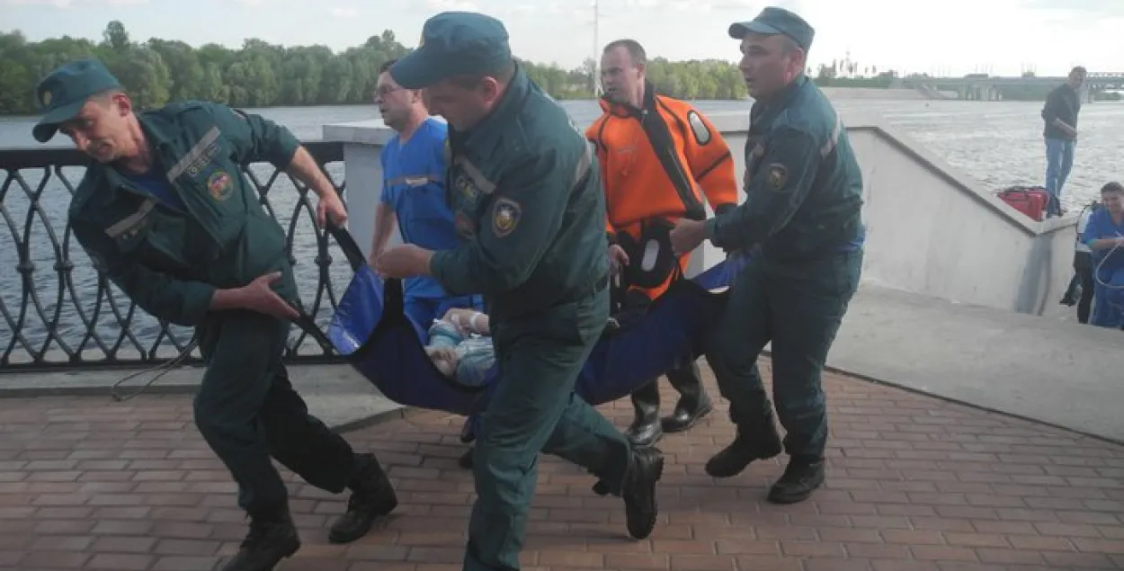 Памёр гомельскі падлетак, які зваліўся ў Сож з парэнчаў моста