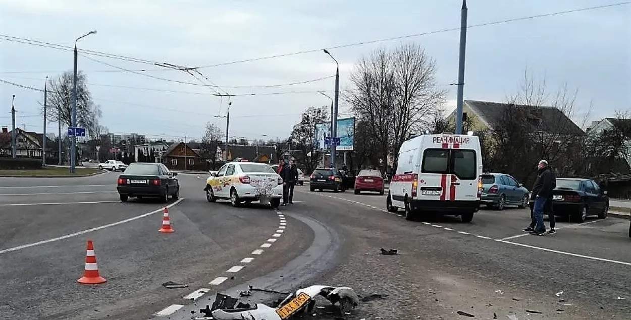 Семилетняя школьница в Гродно пострадала в аварии с участием такси (видео)  | Новости Беларуси | euroradio.fm