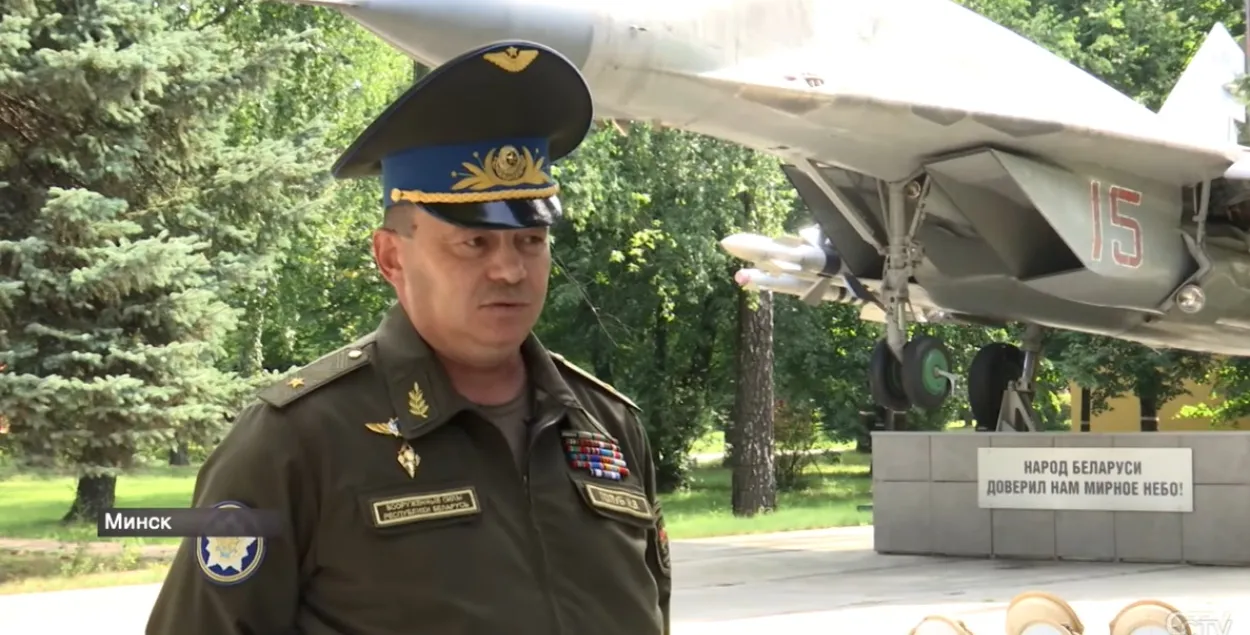 Командующий ВВС Беларуси: БЧБ-шарики — провокация, "противники ищут дыры"