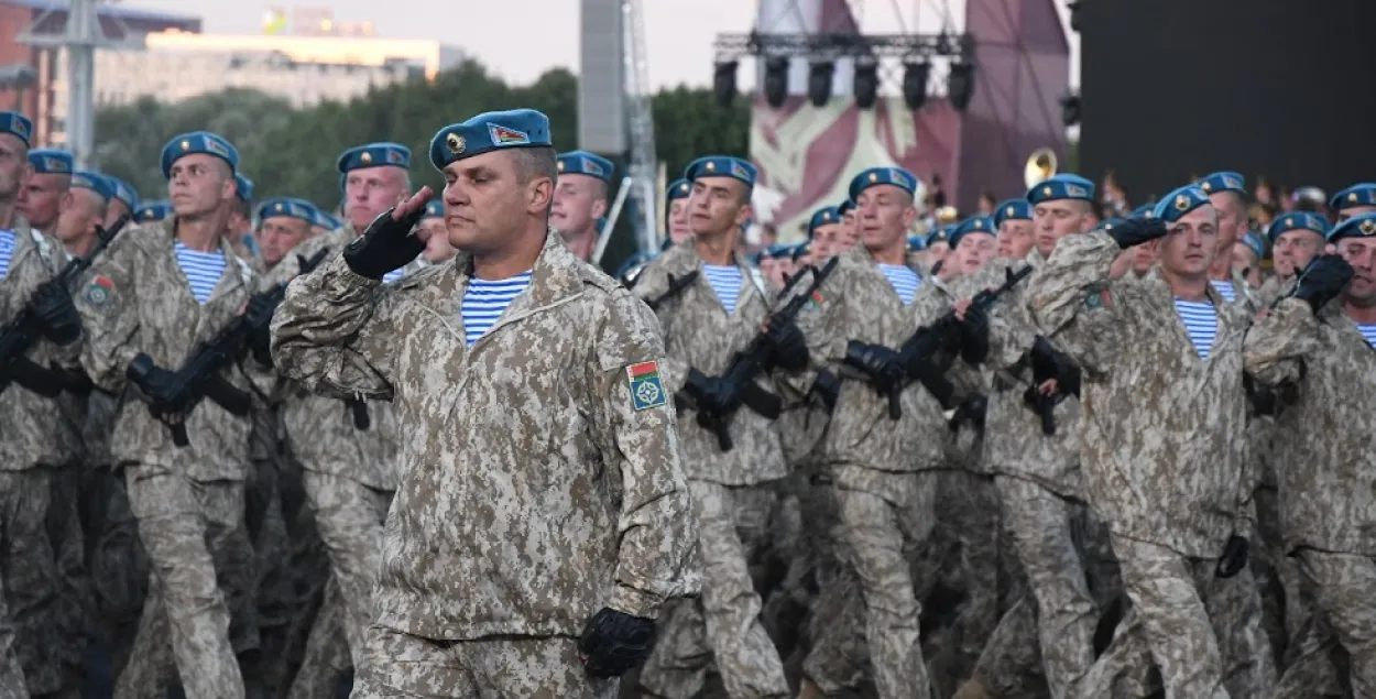 Мінабароны: сотня беларускіх спецназаўцаў паўдзельнічае ў парадзе ў Маскве