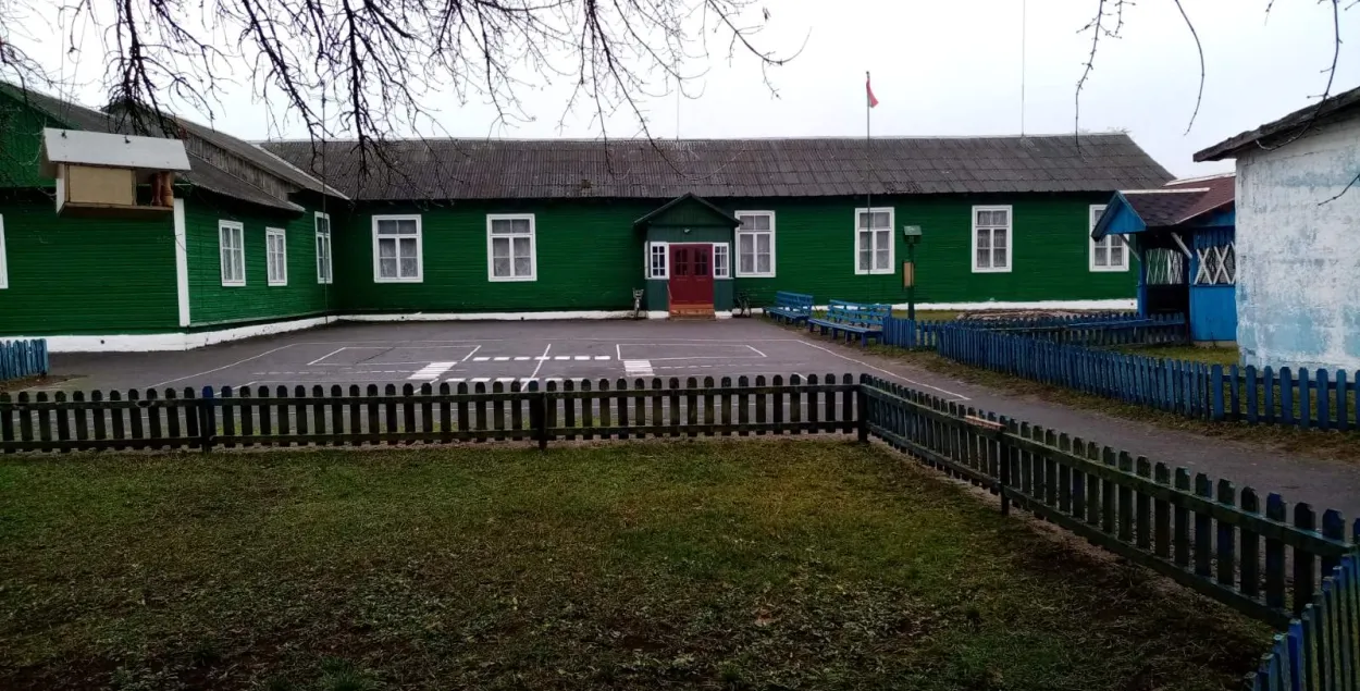 Пад Камянцом хочуць закрыць адзіную беларускамоўную школу ў раёне. Чаму?