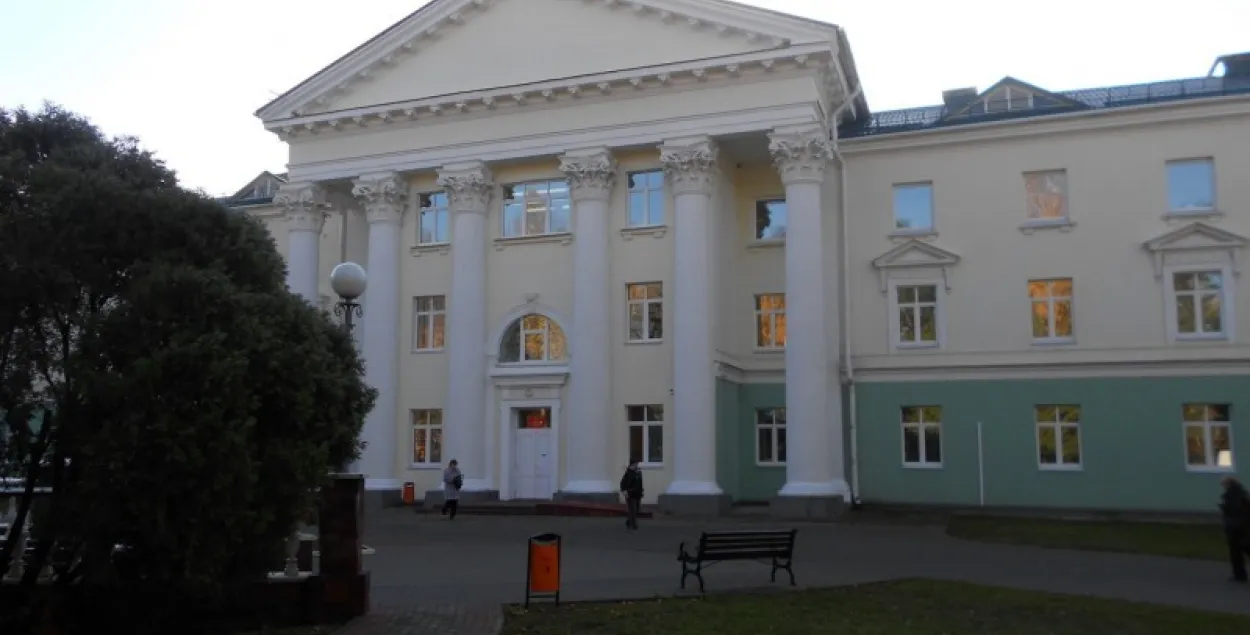 Белорусский санаторий, закрытый из-за COVID-19 у гостя, возобновил работу