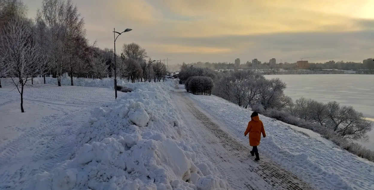 Погода 2 января: снег, гололёд и оранжевый уровень опасности