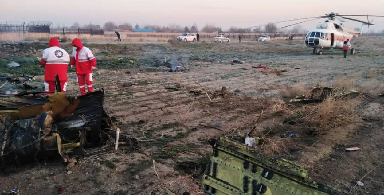 Место авиакатастрофы украинского самолета / Общество красного полумесяца Ирана