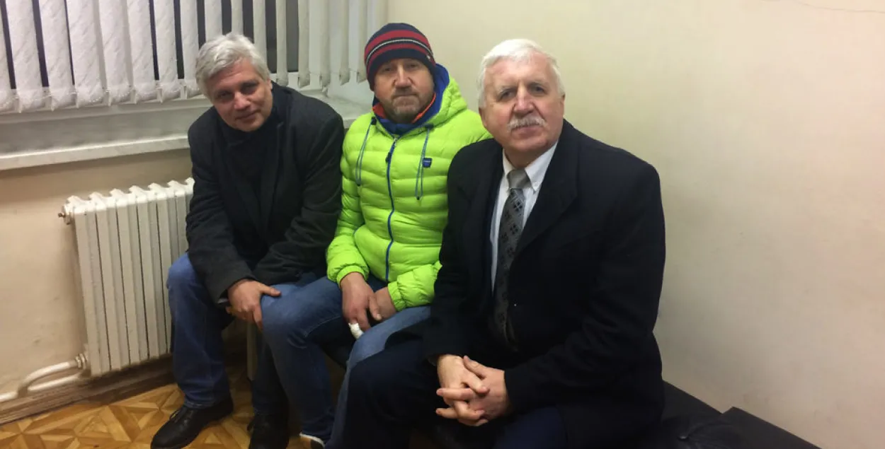На границе с Украиной задержали и отпустили трёх белорусских политиков