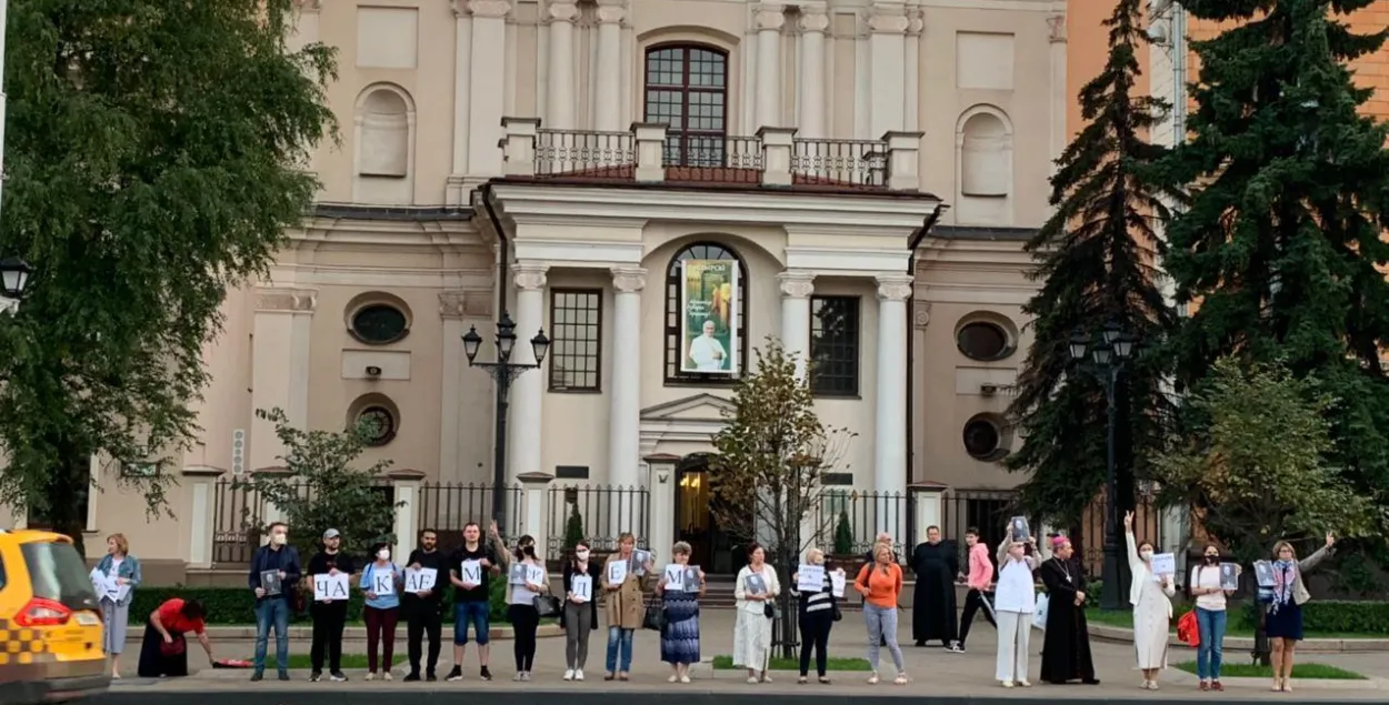 Католики на площади Свободы в Минске / Еврорадио​