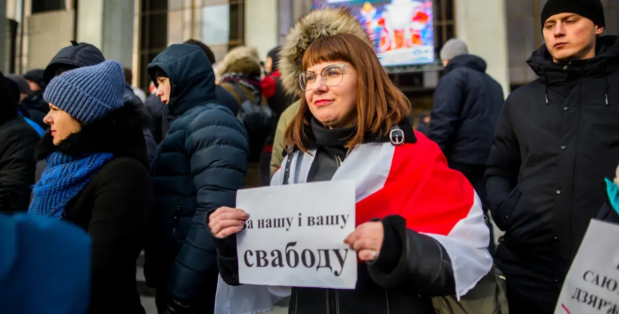 Ольга Ковалькова на акции против интеграции с Россией / Еврорадио​