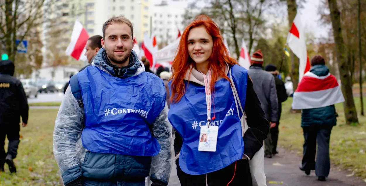 Анисия Козлюк (справа) во время мониторинга акции протеста, фото: belsat.eu