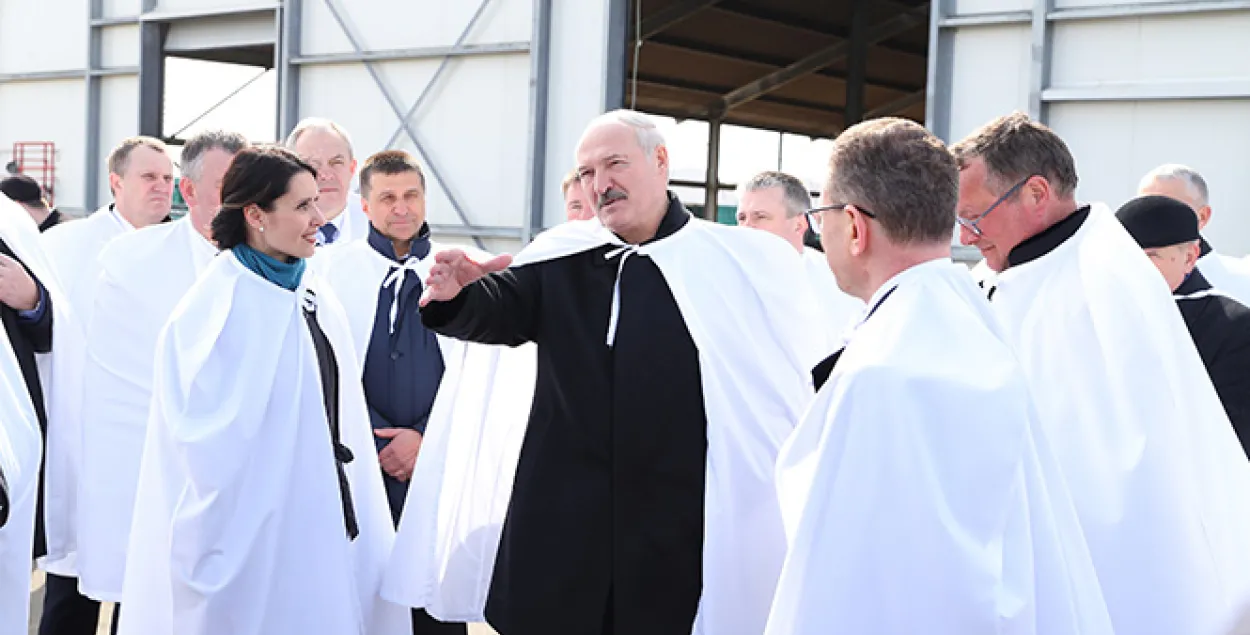 Александр Лукашенко во время поездки в Смолевичский район / president.gov.by​