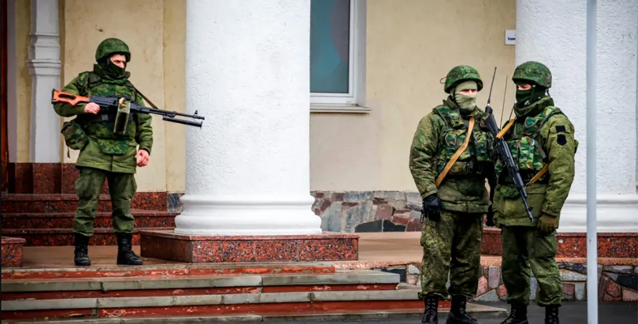 Российские солдаты в Крыму в 2014 году / RFE/RL
