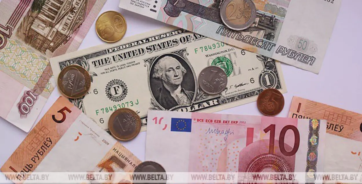 25 лютага ў Беларусі знізіліся курсы долара і еўра