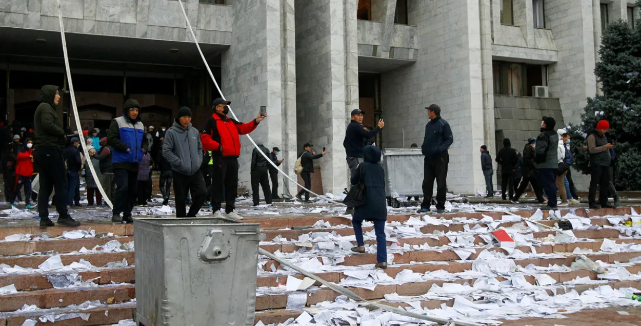 ЦВК Кыргызстана прызнаў несапраўднымі вынікі парламенцкіх выбараў