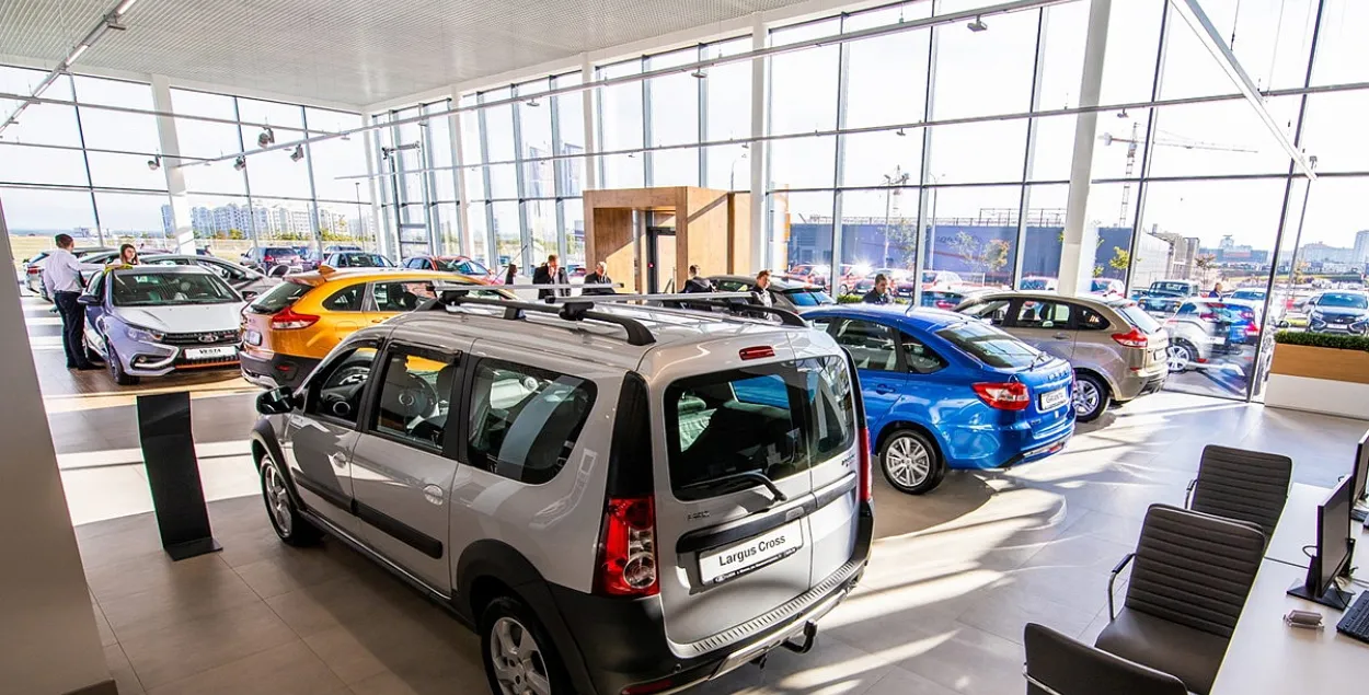 В мае продажи новых автомобилей в Беларуси просели на 30%
