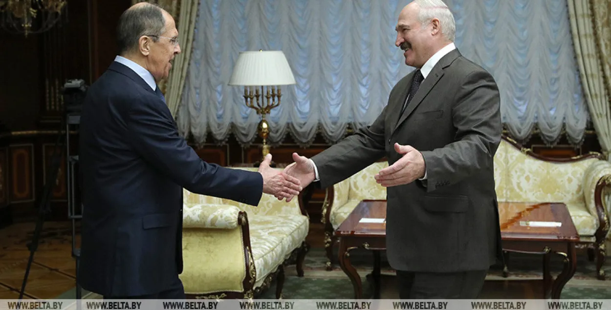 Москва в Беларуси делает ставку на  "легитимных представителей"