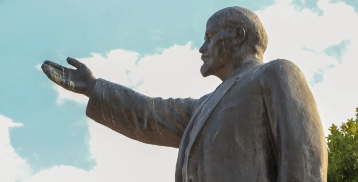 В Гомеле передумали ремонтировать памятник Ленину — нет денег