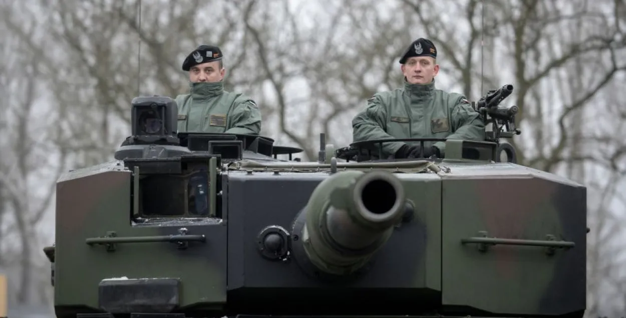 Польша перакідвае танкі да беларускай мяжы? Чаму гэта не так