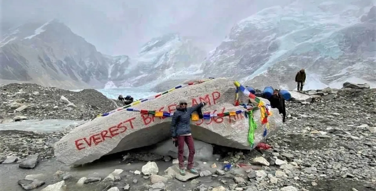 Альпинистка Лилия Яновская не оставляет надежды поднять БЧБ-флаг на Эверест