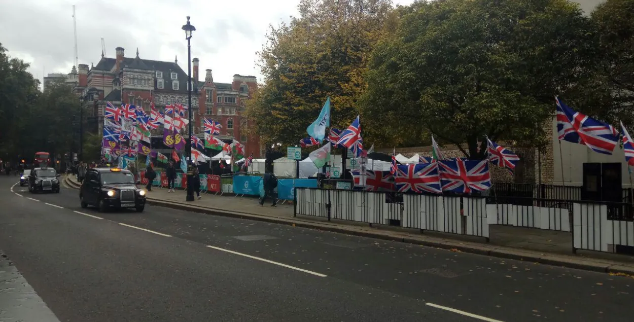 Демонстрация сторонников &quot;Брекзита&quot; возле британского парламента / Еврорадио